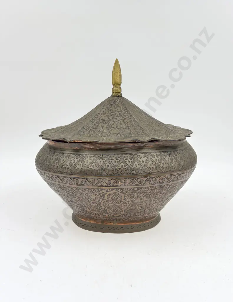 Box Qty of Assorted Metal Ware Image 1++