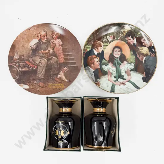 Two Boxed Comm. Plates together with Pair of Royal Comm. Cups