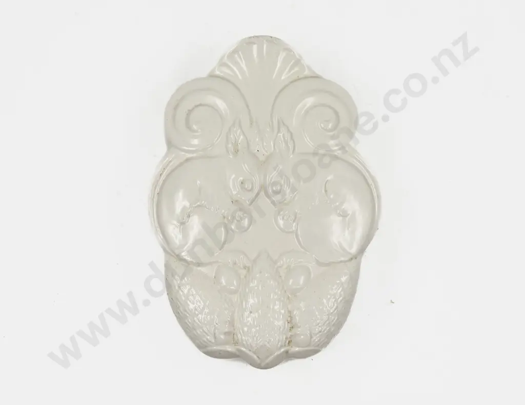 Spode Wall Pocket Image 1++