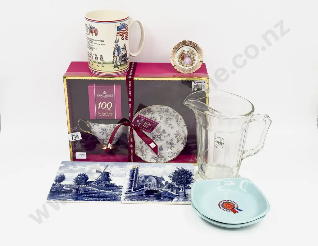 Boxed Royal Albert Cup & Saucer together with Assorted Image 1++