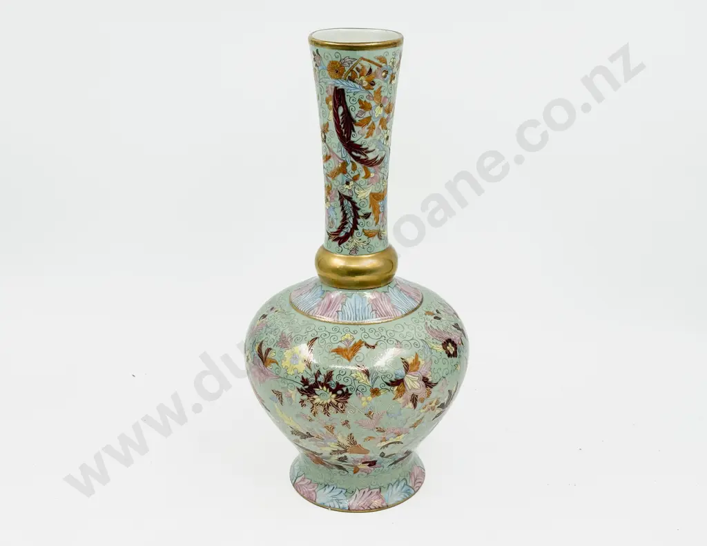 Modern Chinese Vase Image 1++
