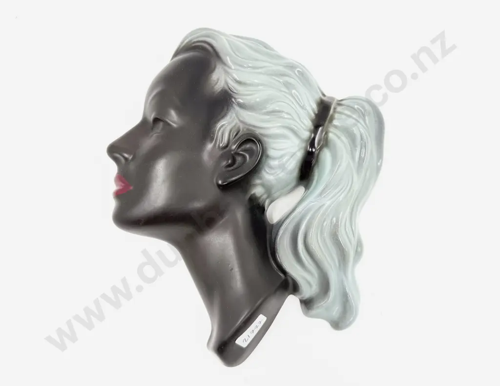 Mid C20th Wall Hanging Silhouette Image 1++