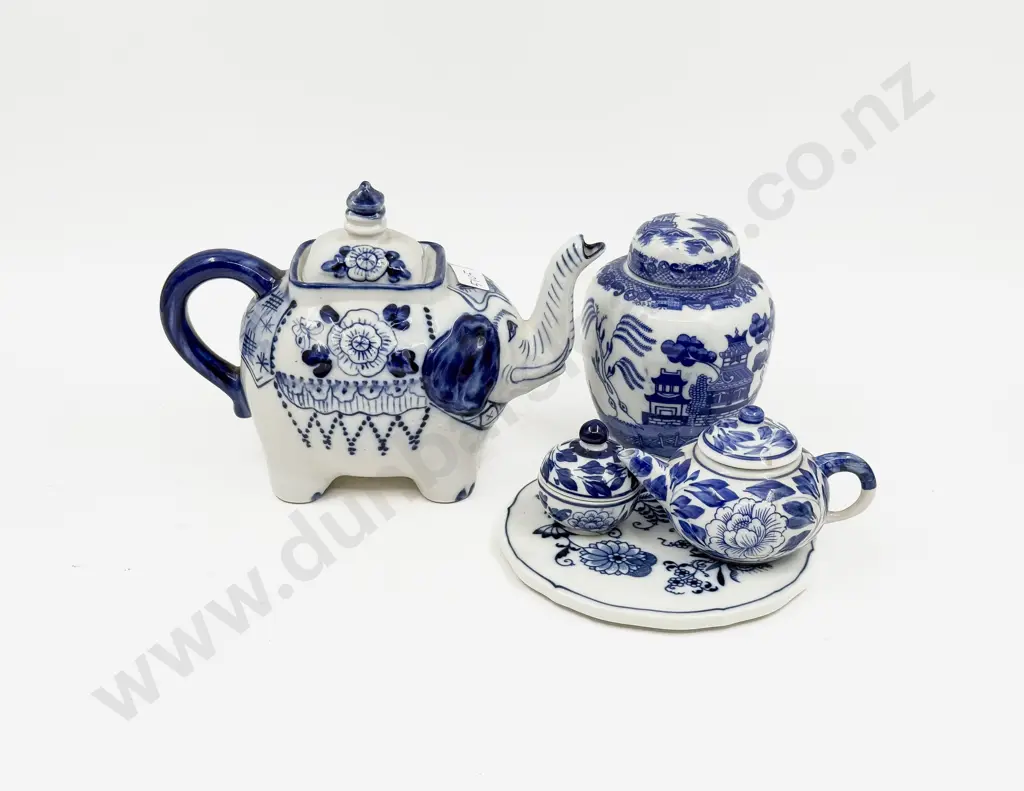 Chinese Blue & White "Willow" Pattern Ginger Jar & Other Assorted Blue & White China Image 1++