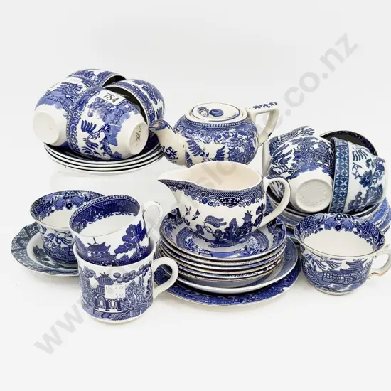Qty of Assorted Blue & White "Willow" Pattern Tea China