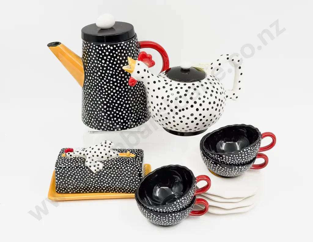 A Novelty Part Teaset with Chook Motif Image 1++