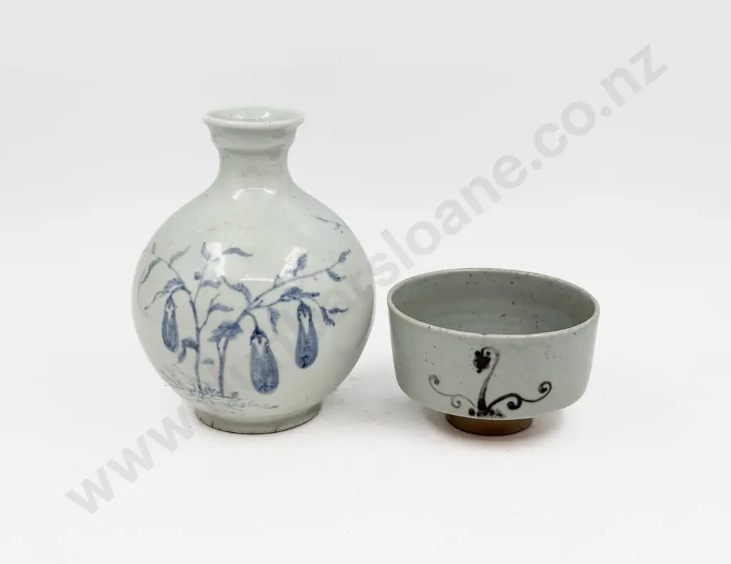 Chinese Blue & White Vase and Bowl Image 1++