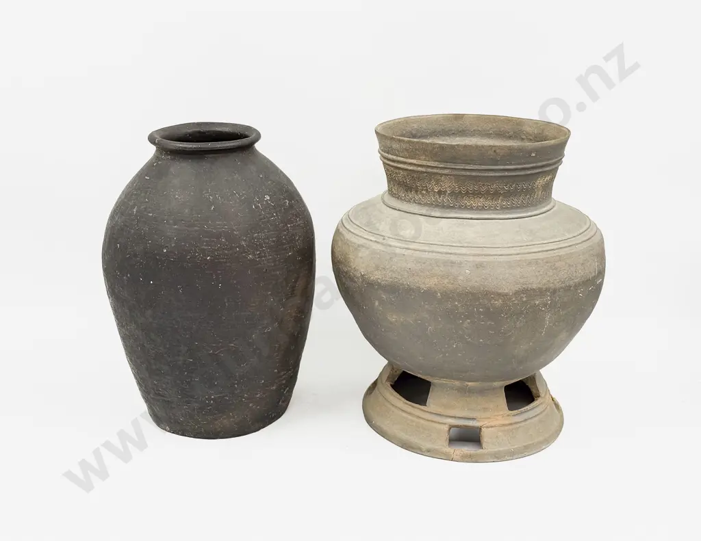 Chinese Vase & Other Vase Image 1++