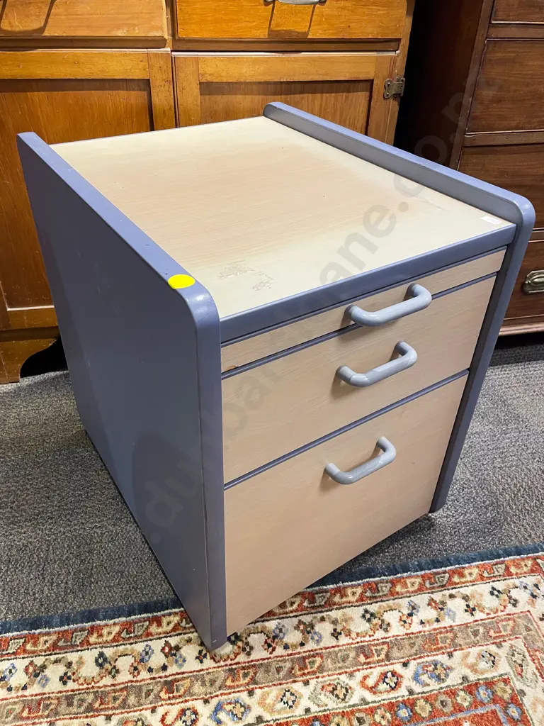 Modern Three Drawer Office Drawers Image 1++