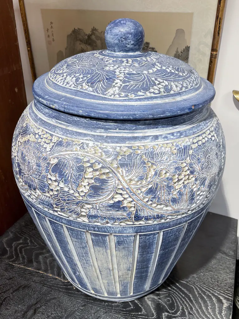 Decorative Lidded Vase (faults/repaired) Image 1++