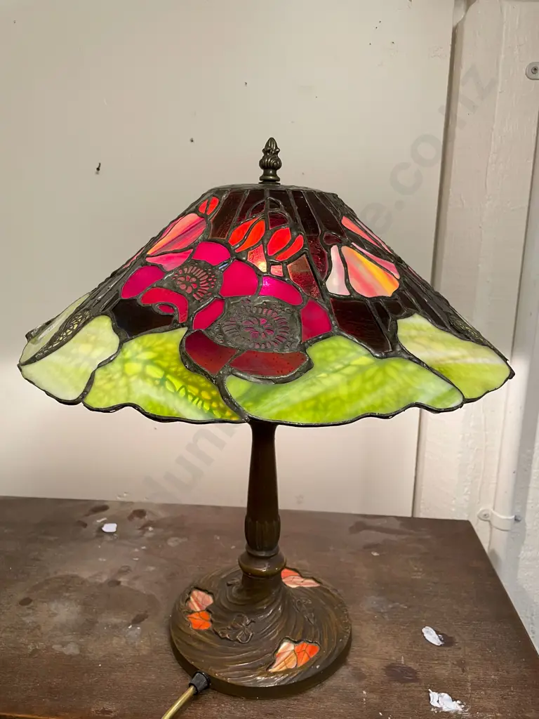 Tiffany Style Poppy Leadlight Table Lamp Image 1++