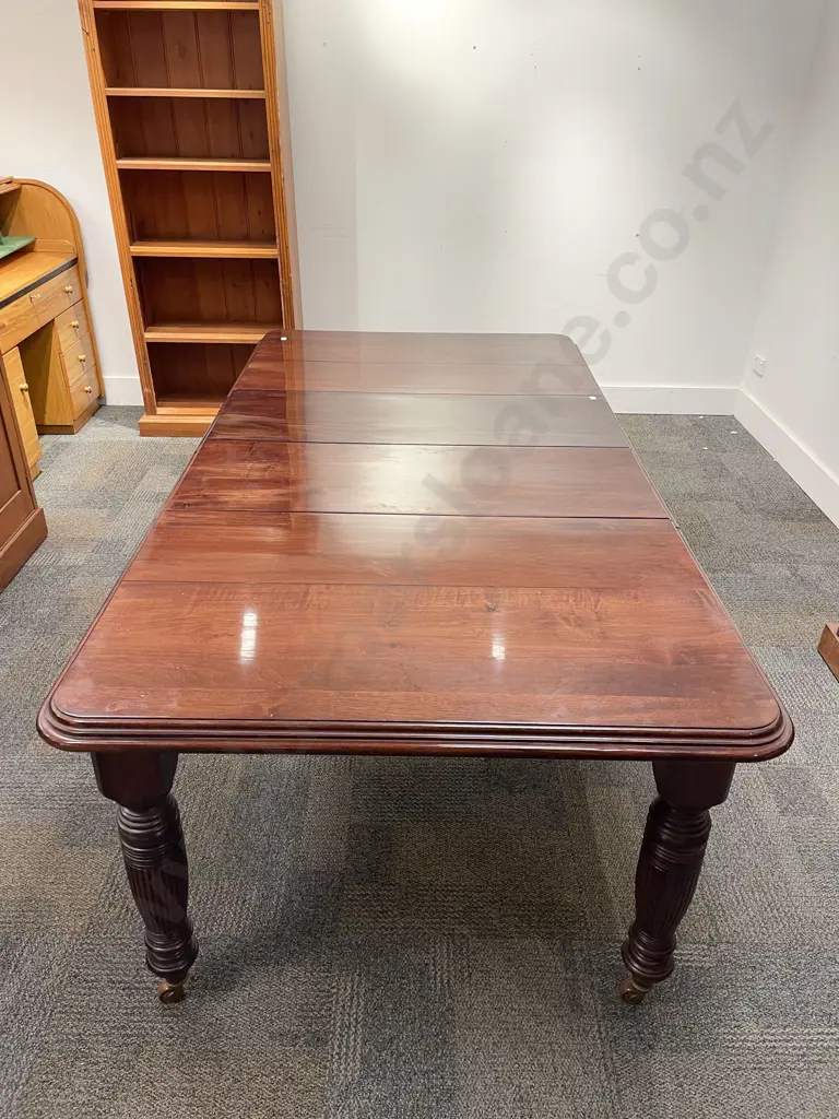 Victorian Mahogany Extension Dining Table & Six Balloon Back Chairs Image 1++