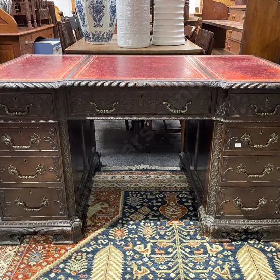 Fine Quality Early C20th Chippendale Style Kneehole Desk with Red Leather Inserts to the Top