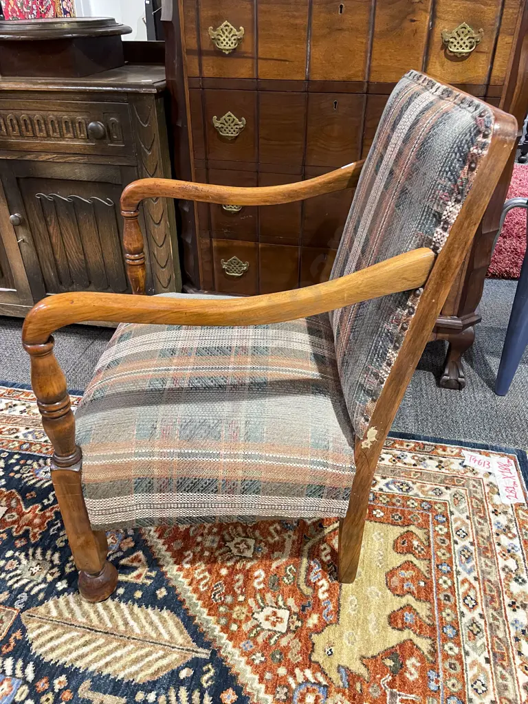 Open Armchair Image 1++