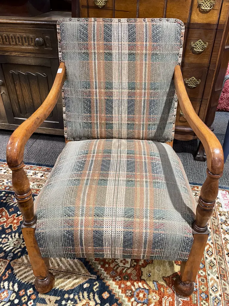 Open Armchair Image 1++