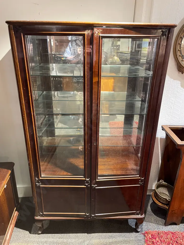 Glazed Door China Cabinet Image 1++