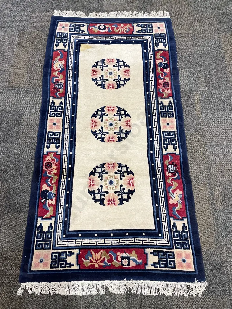 Chinese Floor Rug Image 1++