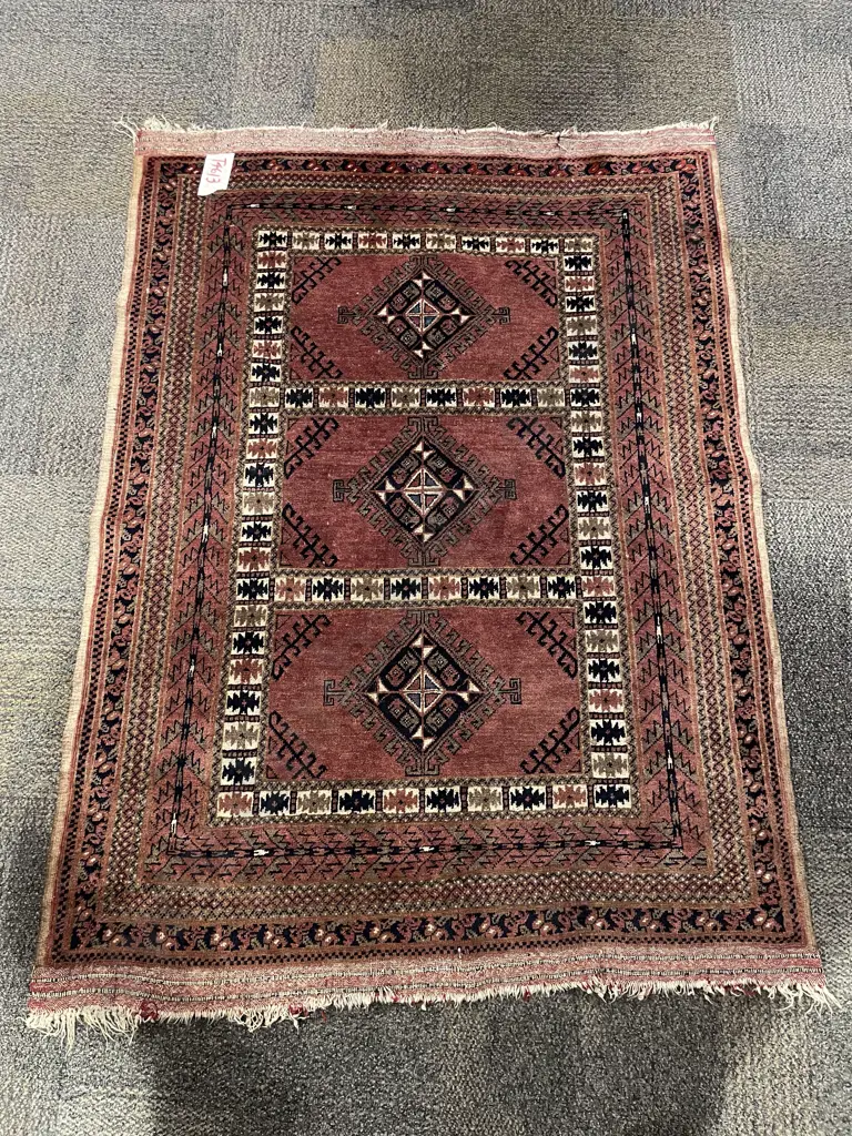 Persian Floor Rug Image 1++