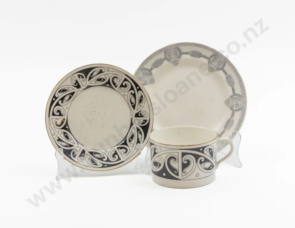 Royal Doulton "Maori Art" Pattern Teacup & Saucer & Plate Image 1++