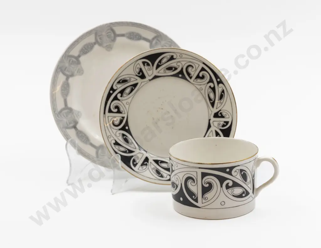 Royal Doulton "Maori Art" Pattern Teacup & Saucer & Plate Image 1++