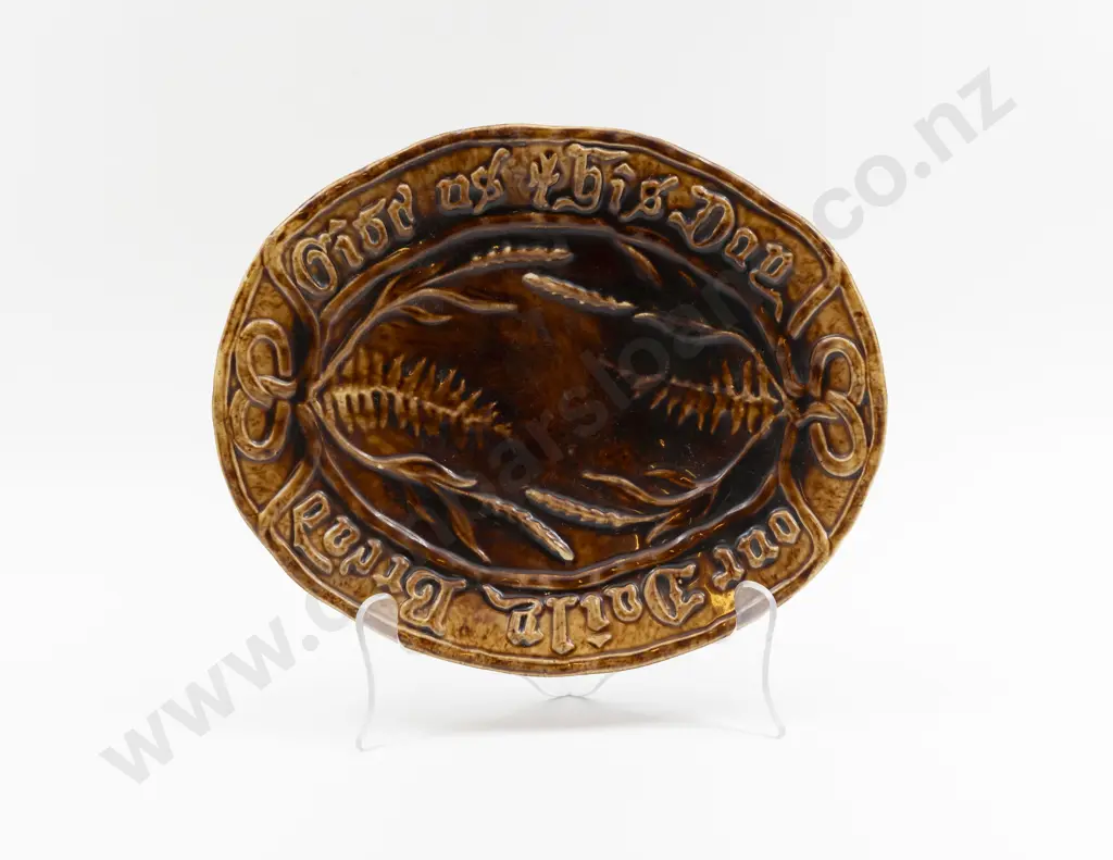 NZ Colonial Milton Bread Platter 28.5cm W Image 1++