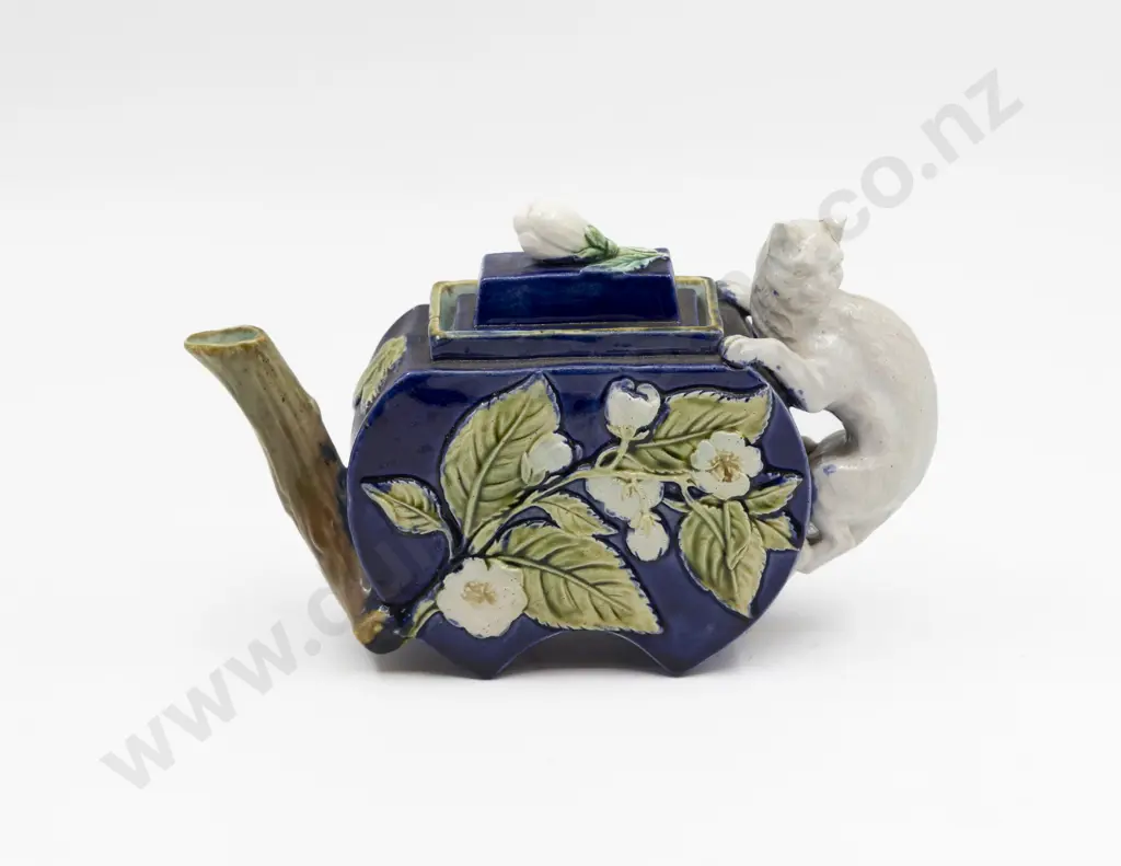 Possible George Jones Majolica Teapot with Cat Handle Image 1++