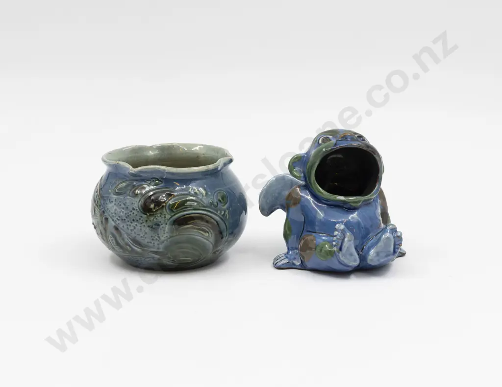 Brannam Barum Posy Vase & Salt Pig Image 1++