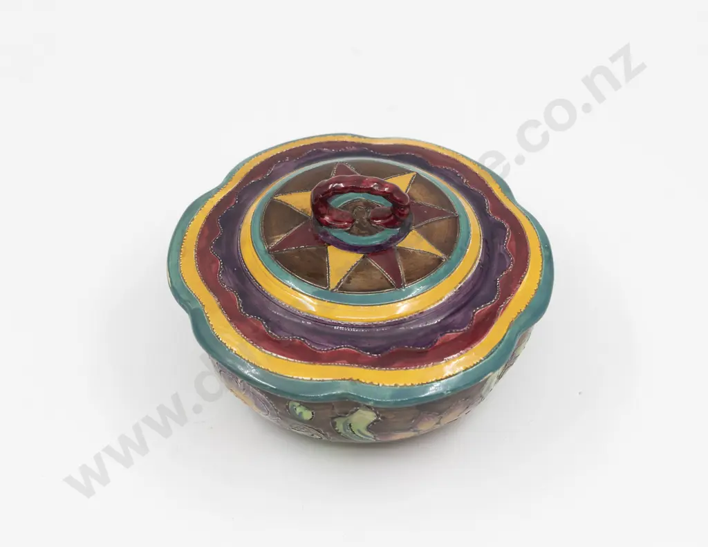 Shorter & Sons Hand-Painted Dish & Cover 17.5cm Dia Image 1++