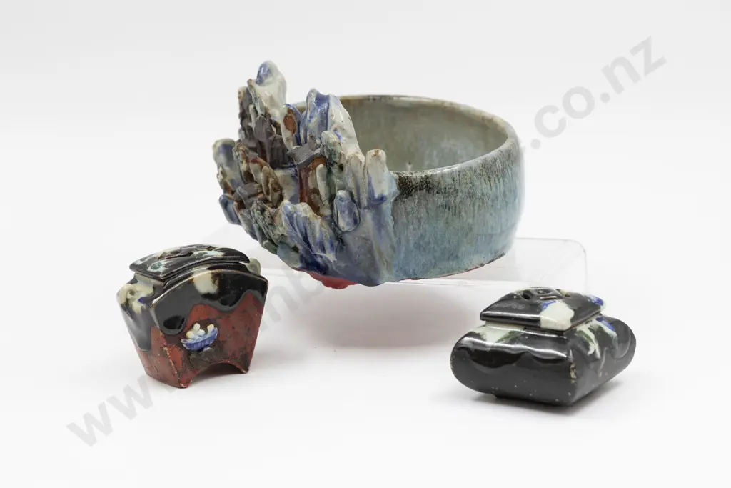 Sumida Gawa Sculpted Trough & Two Incense Burners Largest 20cm L Image 1++