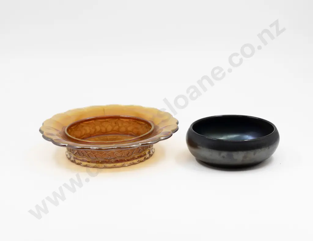 Two Carnival Glass Bowls Largest 19.5cm Dia Image 1++