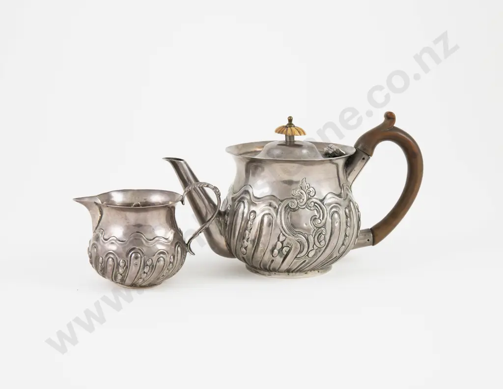 Vict S/S Batchelors Teapot & Milk Jug Image 1++