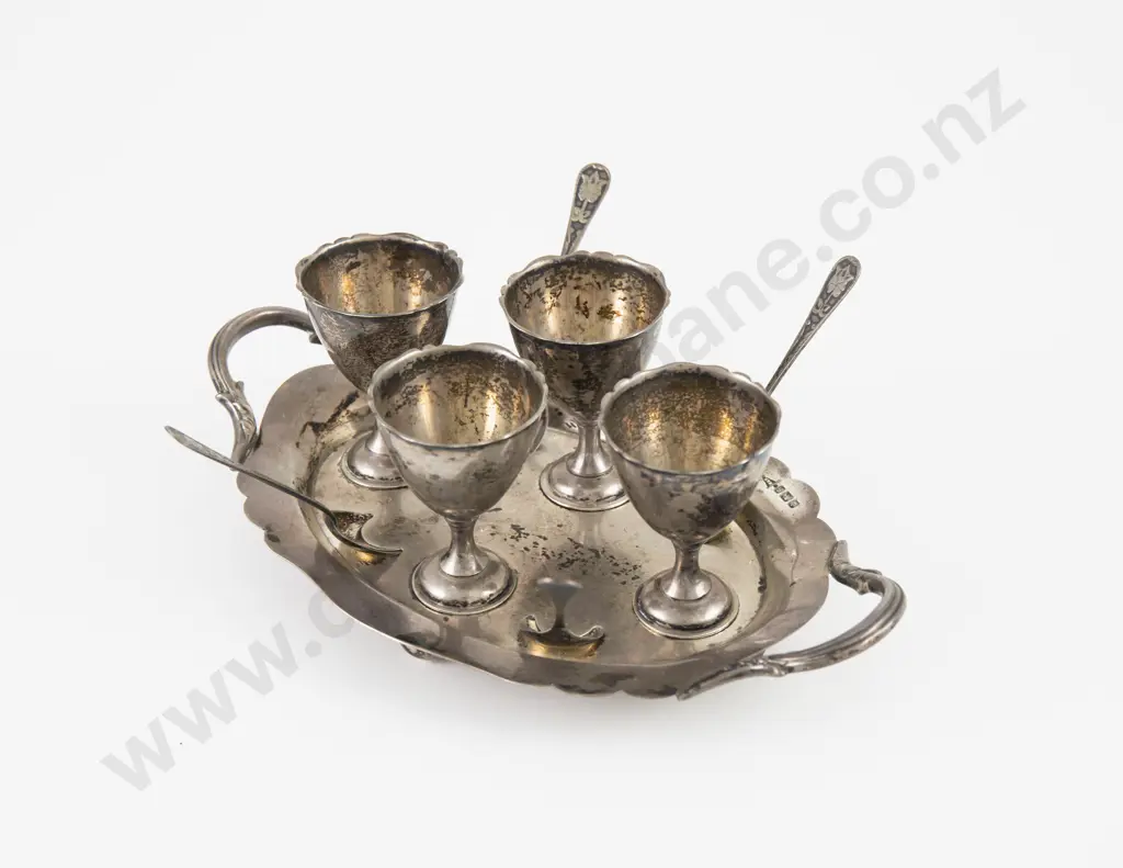 Geo V S/S Egg Cruet by Walker & Hall & 4 Associated S/S Spoons Image 1++