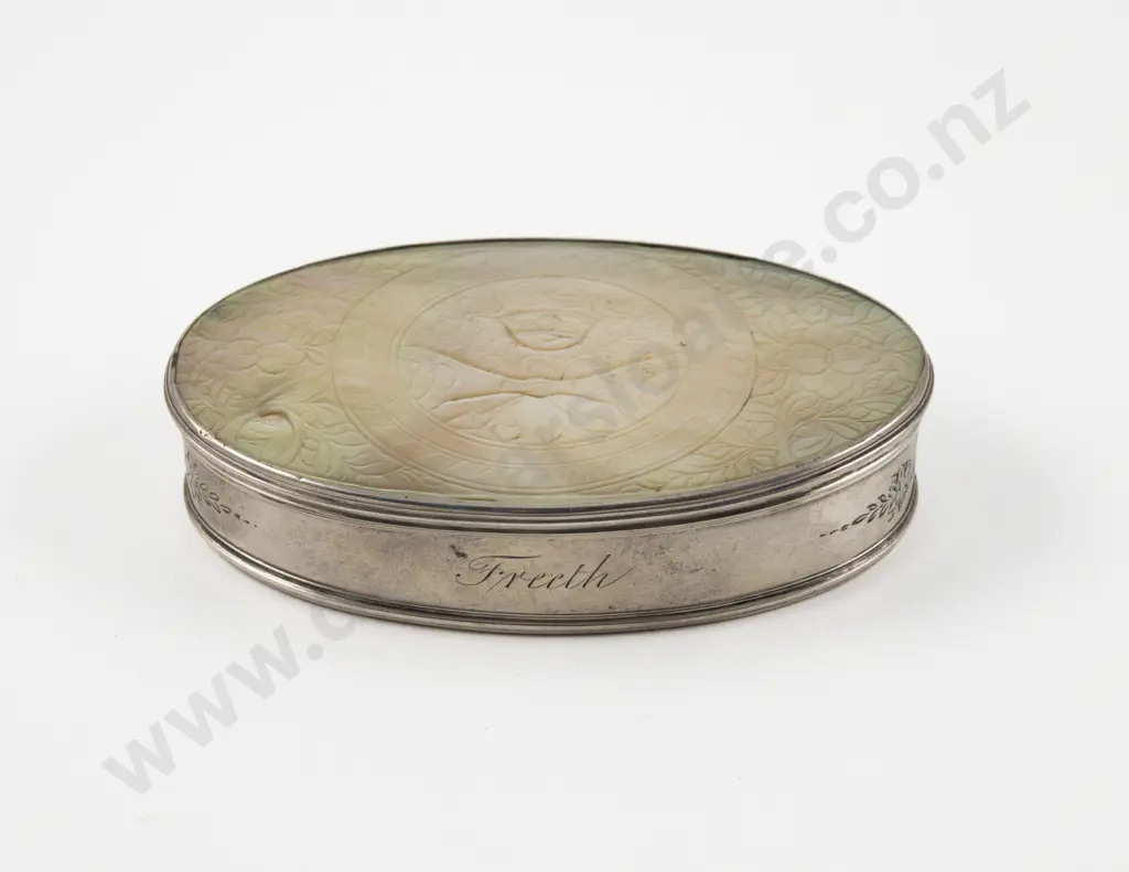 GeoIII Early C19th S/S Mounted MOP Gaming Counter/Snuff Box Image 1++