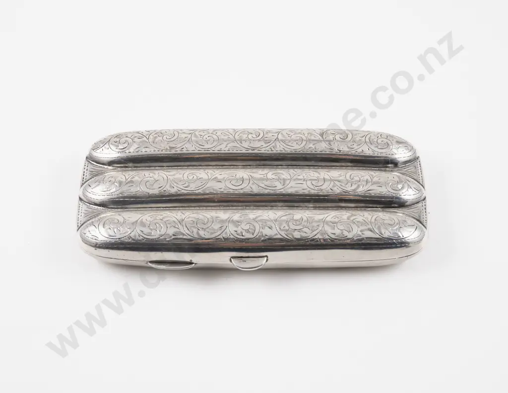 EdwVII S/S Bright Cut Three Sectional Cigar Case Image 1++