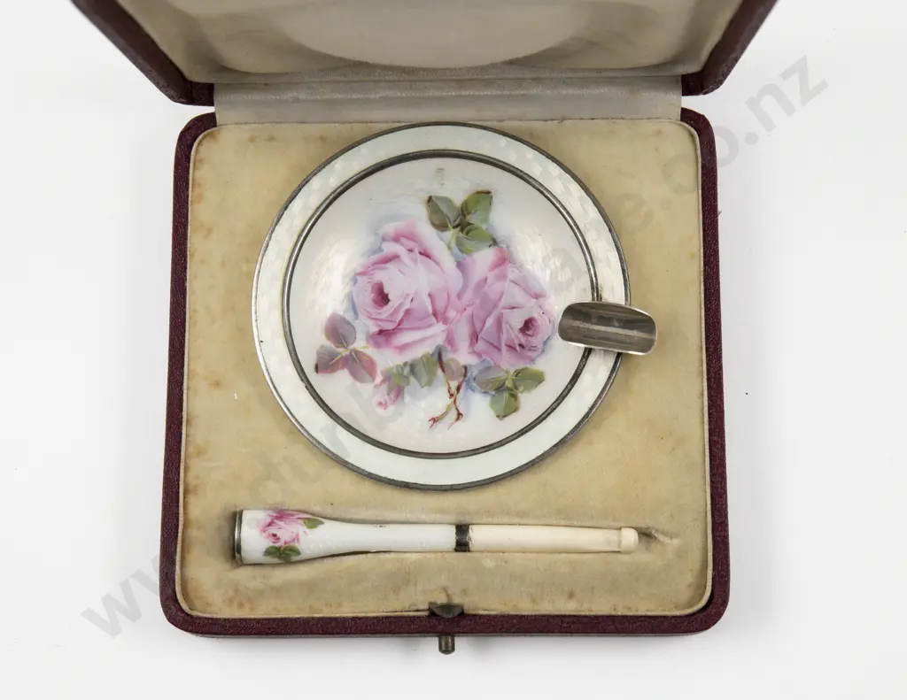 Cased 925 Sterling and Enamel Ash Dish and Matching Cigarette Holder Image 1++