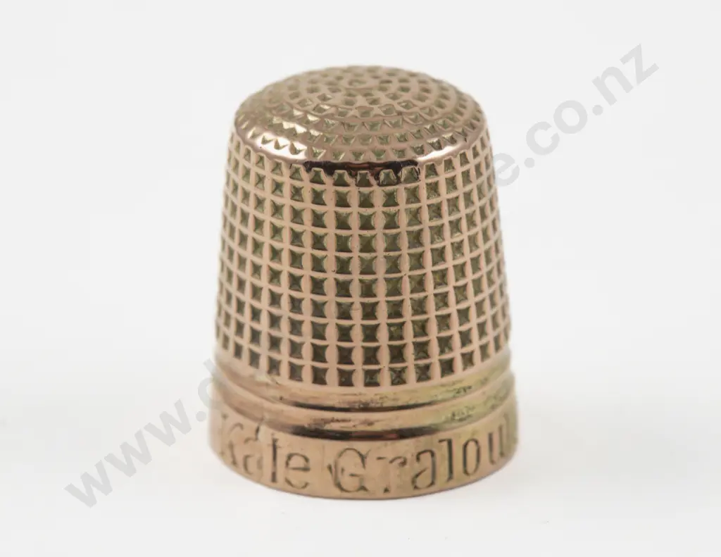 9ct Thimble Named Kate Gralow 21-5-34 Image 1++