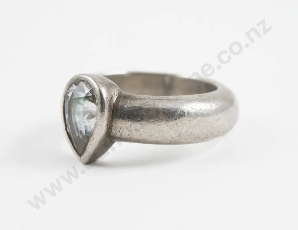 S/S Single Stone Crystal Solitaire Ring Image 1++