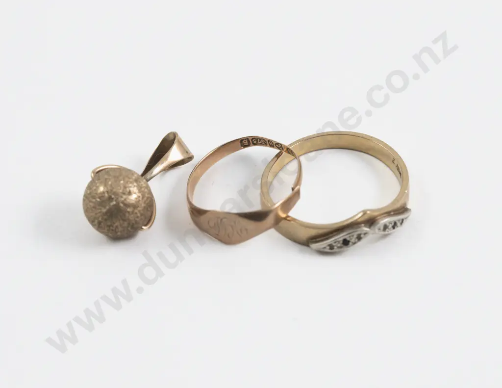 9ct Gold Pieces for Scrap Image 1++
