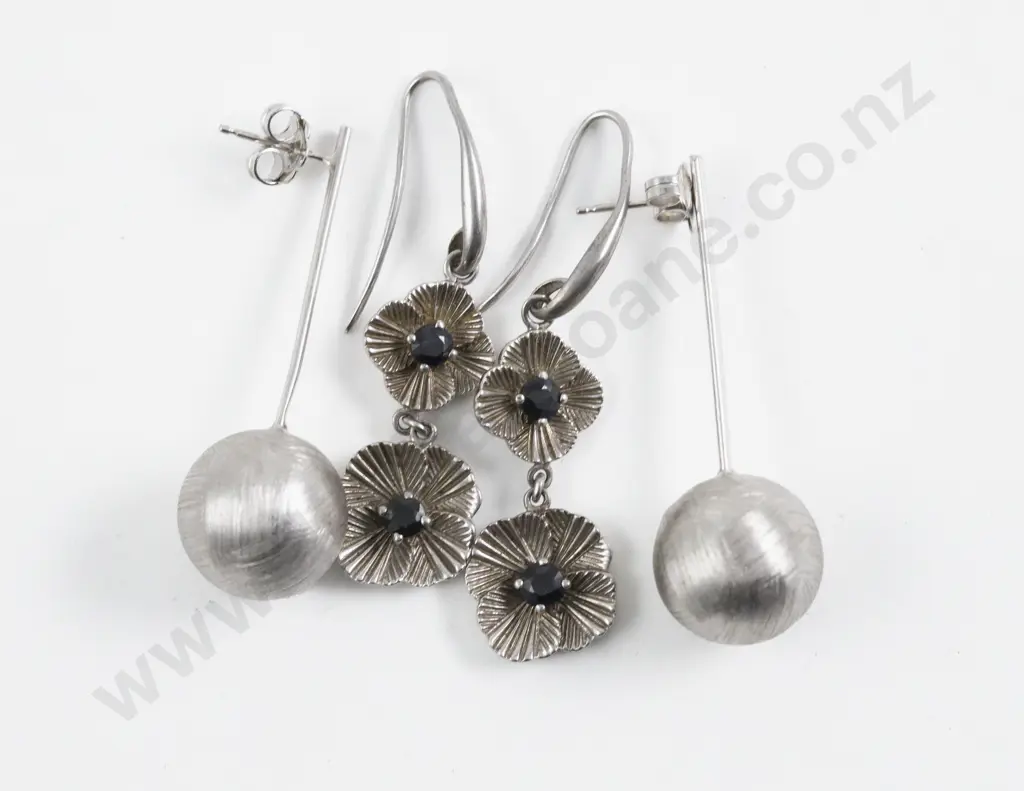 Two Pairs of S/S Pendant Drop Earrings Image 1++