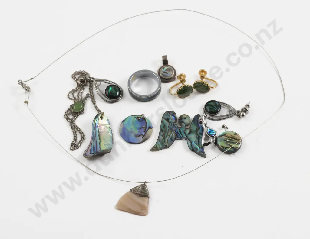 Collection of Assorted Paua Jade and MOP Jewellery Image 1++