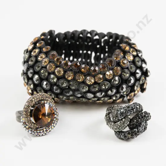 Rhinestone 'Bling' Costume Jewellery Bracelet with Two Dress Rings