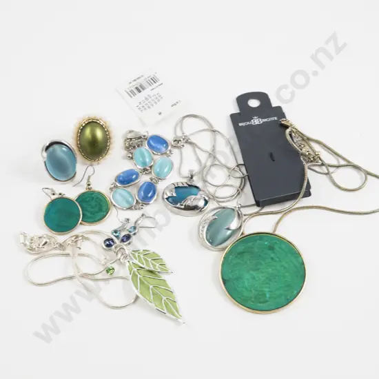 Collection of Silver and Gold Plated Costume Jewellery