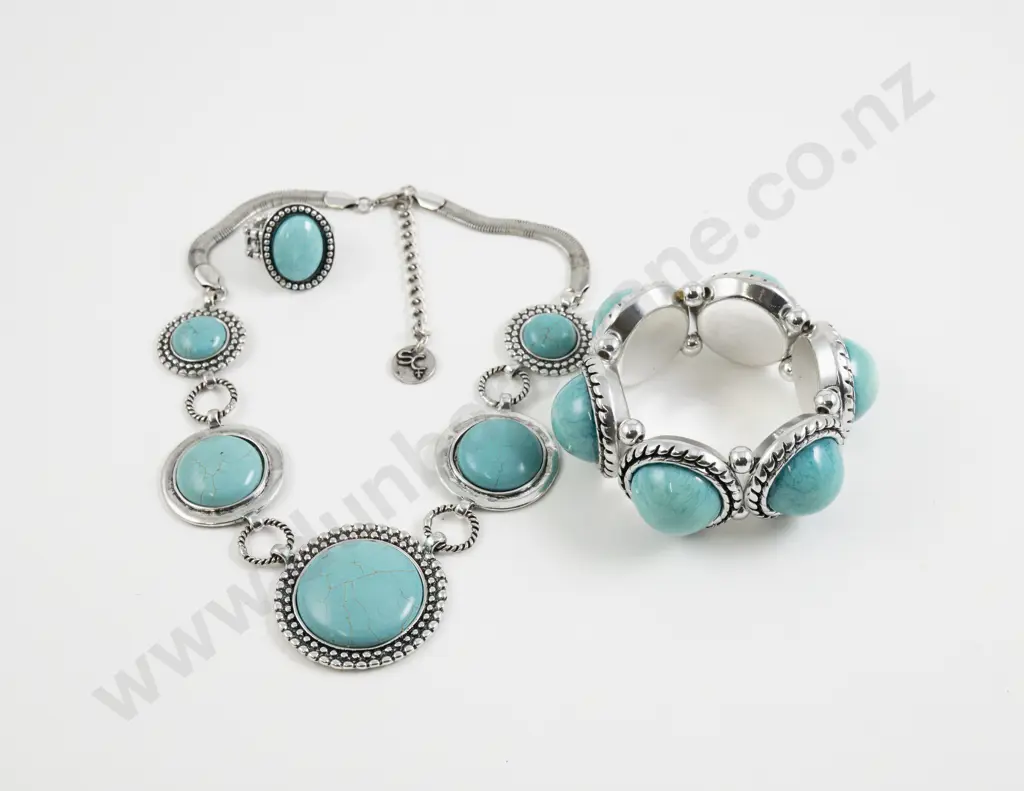 Howlite Turquoise Necklace with Matching Bracelet and Ring Image 1++