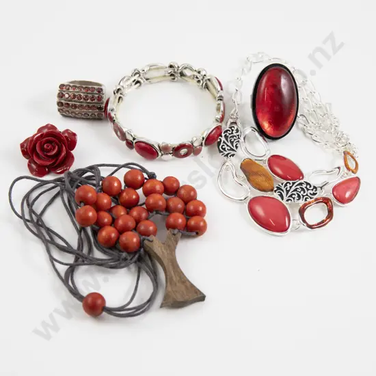 35Stone Red Crystal Dress Ring with Collection of Assorted Costume Jewellery