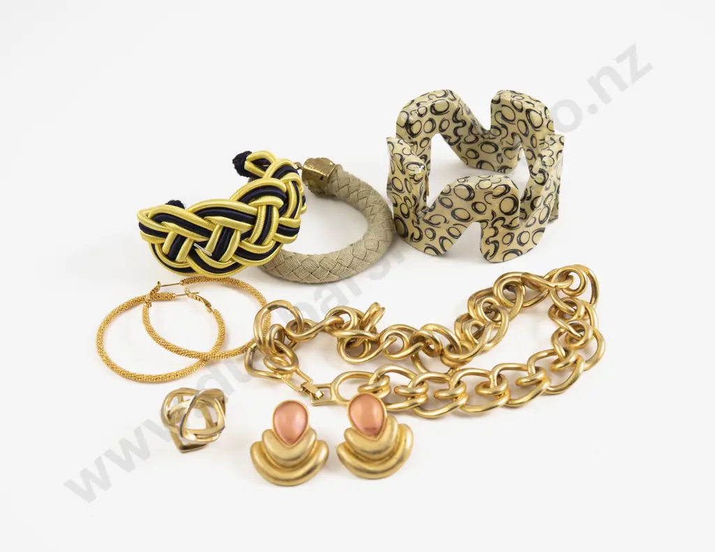 Gold Plated Fancy Link Neck Chain with Ring and Collection of Assorted Costume Jewellery Image 1++