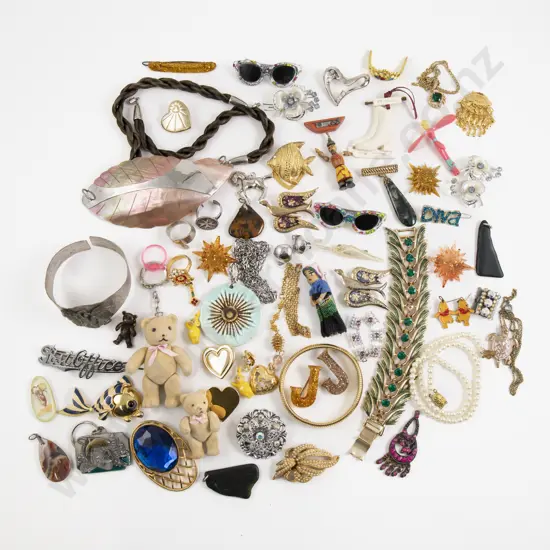 Collection of Assorted Costume Jewellery