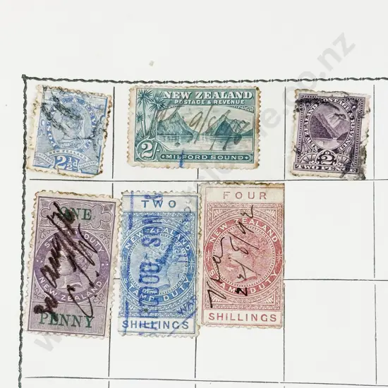 Three Small Vintage World Stamps Albums with NZ (few stamps)