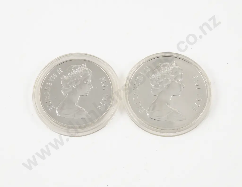 1978 Fiji Golden Cowrie $20 and Pink Billed Parrot Finch $10 Proof Silver Coins Image 1++