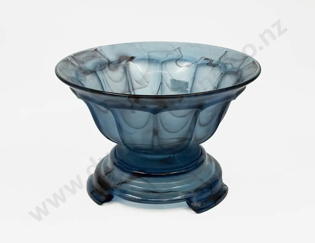 C1920 Cloud Glass Bowl on Pedestal Base Image 1++
