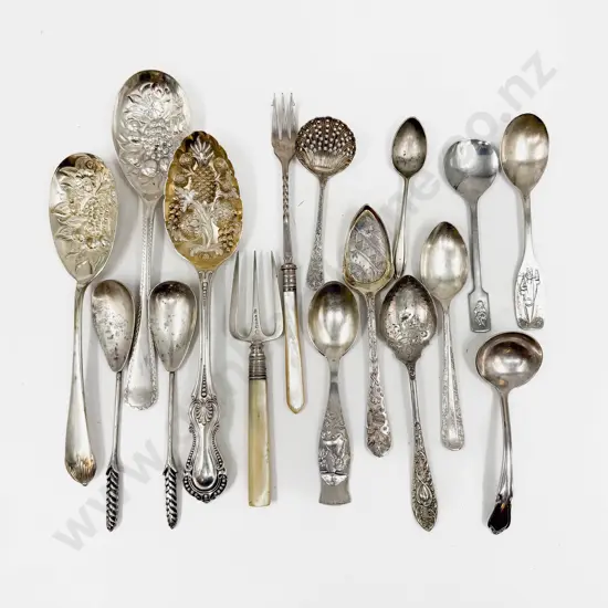 Small Qty of Assorted S/P Cutlery