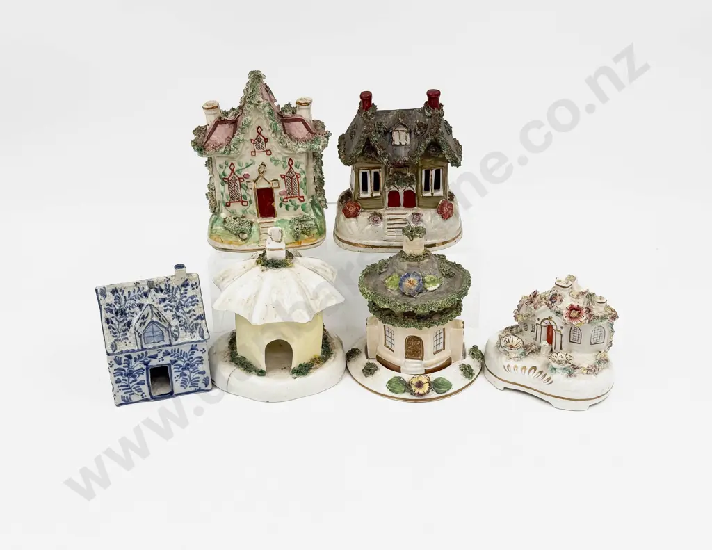 Six Staffordshire Pastille Cottages Image 1++